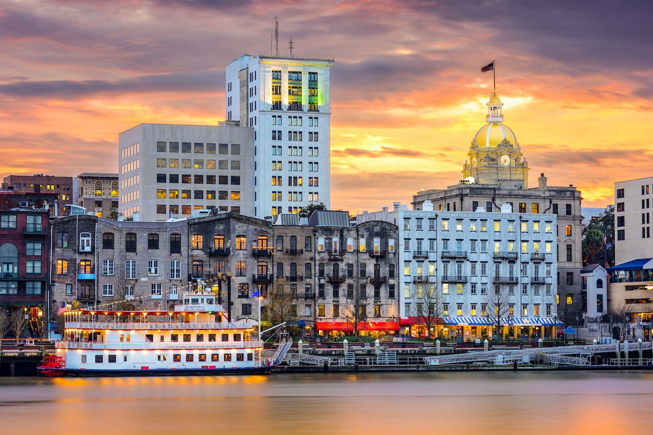 14 Best Places To Stay In Savannah Georgia | See Nic Wander
