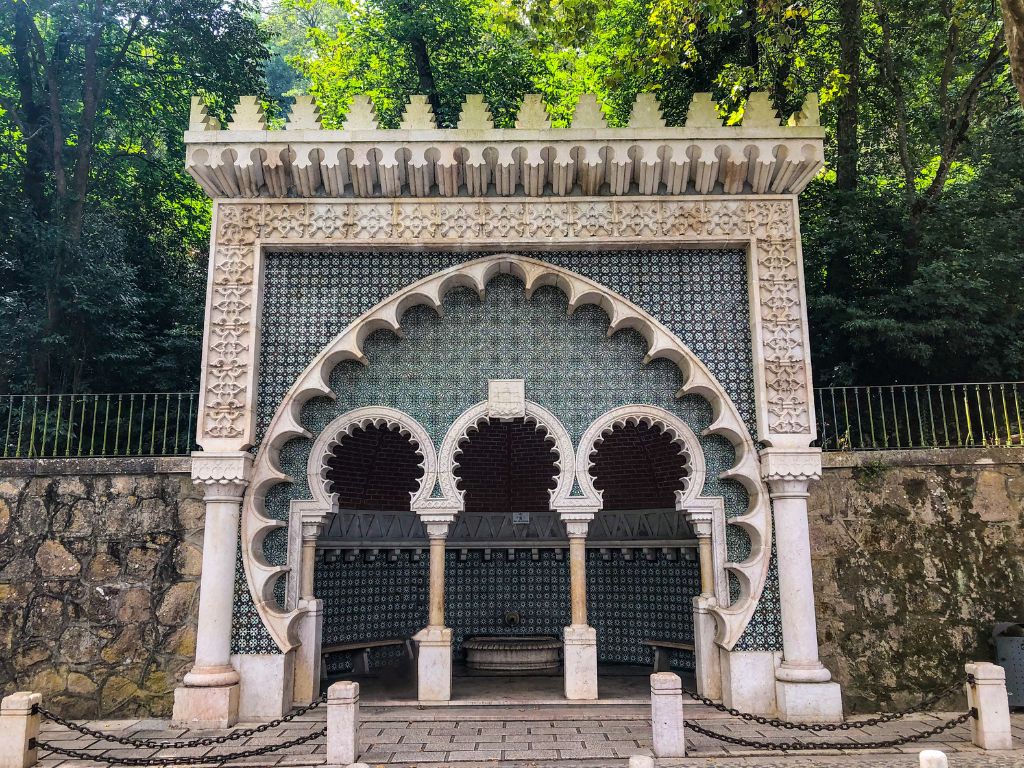 Fonte Mourisca is a popular sintra attraction in the old town